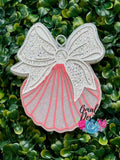 Seashell w/ Bow