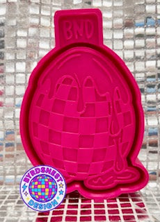 Drippy Checkered Egg